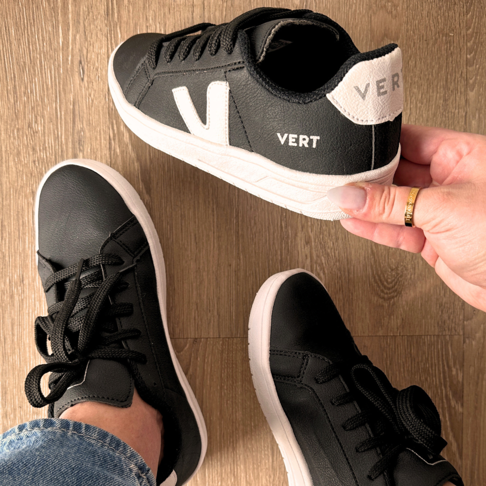 Tênis V-12 Cadarço Preto e Branco