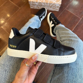 Tênis Velcro Preto e Branco Premium