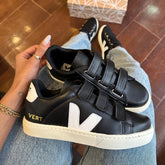 Tênis Velcro Preto e Branco Premium