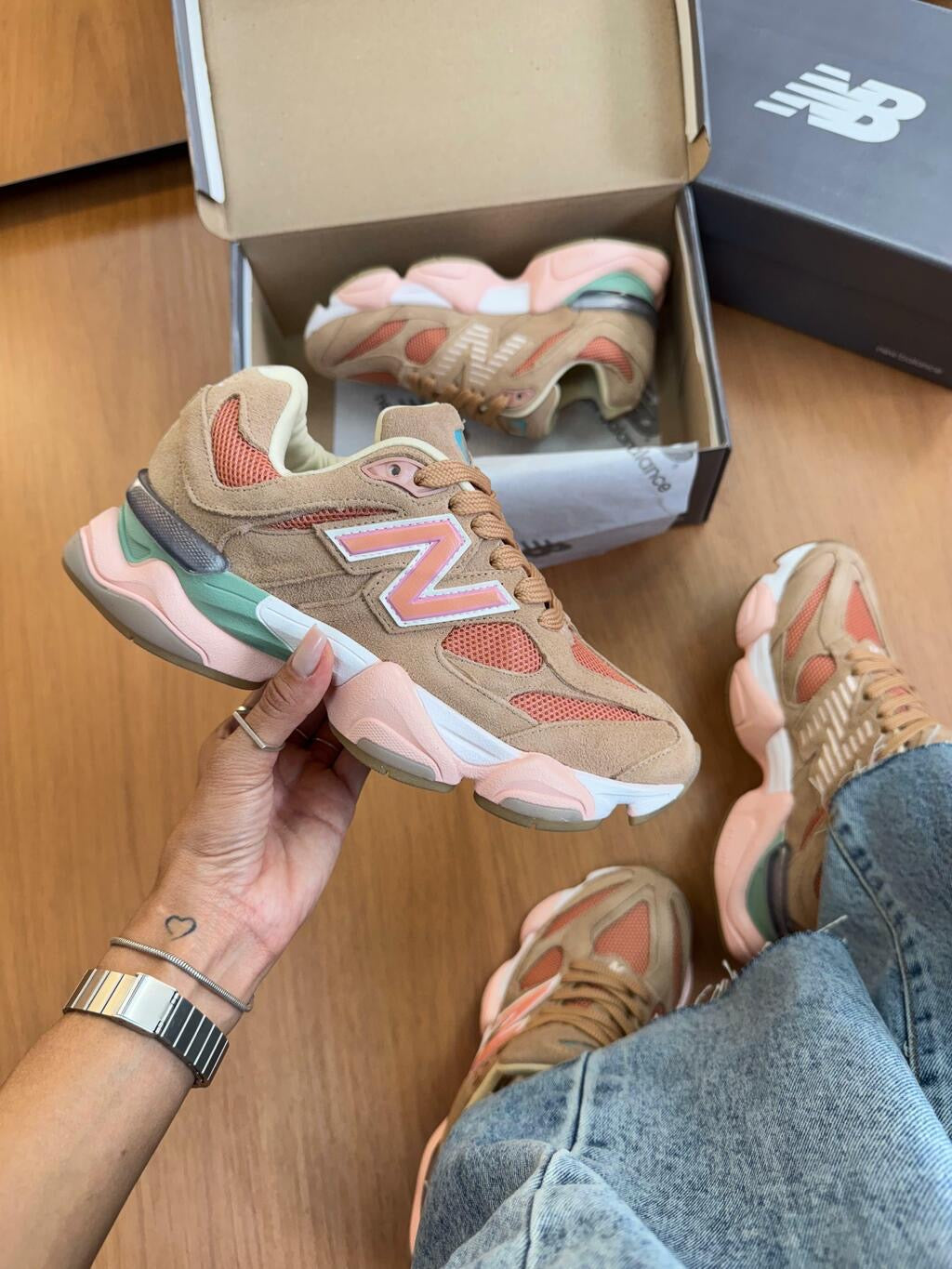 Tênis New Balance 9060 Sea Salt Colorway Couro Legítimo