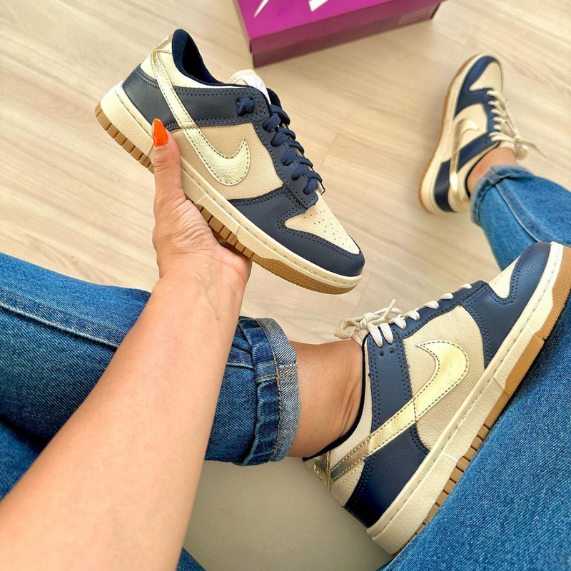 Nike azul e deals dourado