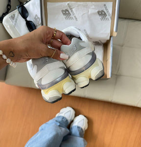Tênis New Balance 9060 Sea Salt Branco Couro Legítimo