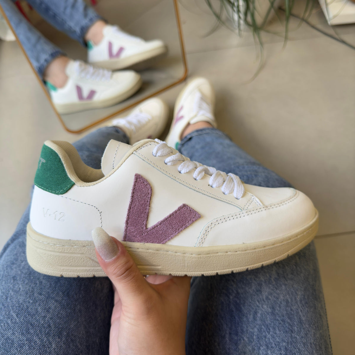 Tênis  V-12 Cadarço Branco, Roxo e Verde Couro Legítimo