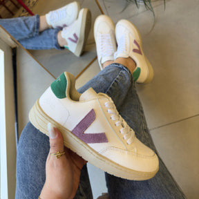 Tênis  V-12 Cadarço Branco, Roxo e Verde Couro Legítimo