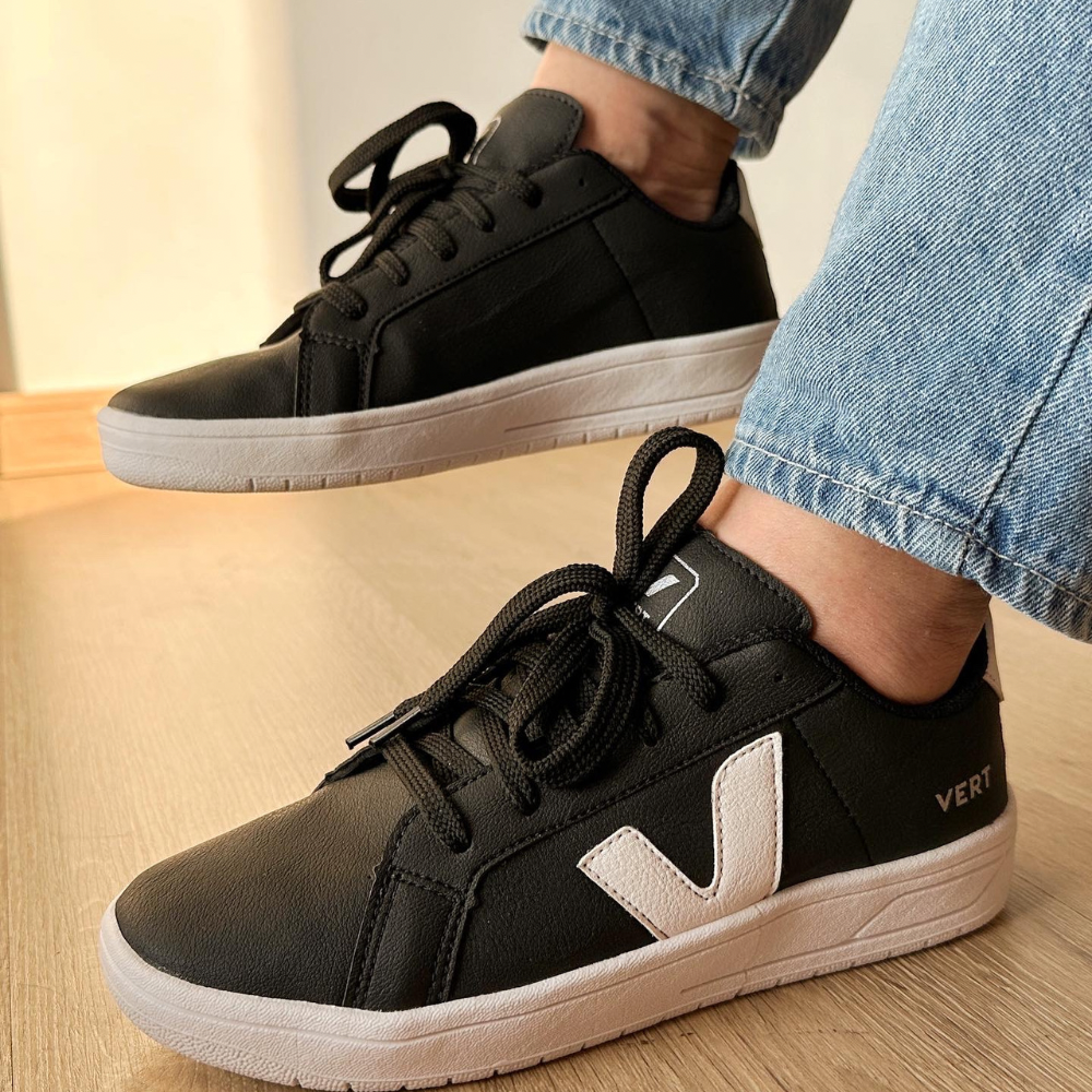 Tênis V-12 Cadarço Preto e Branco