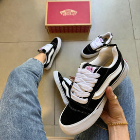 Tênis Knu Preto e Branco Premium