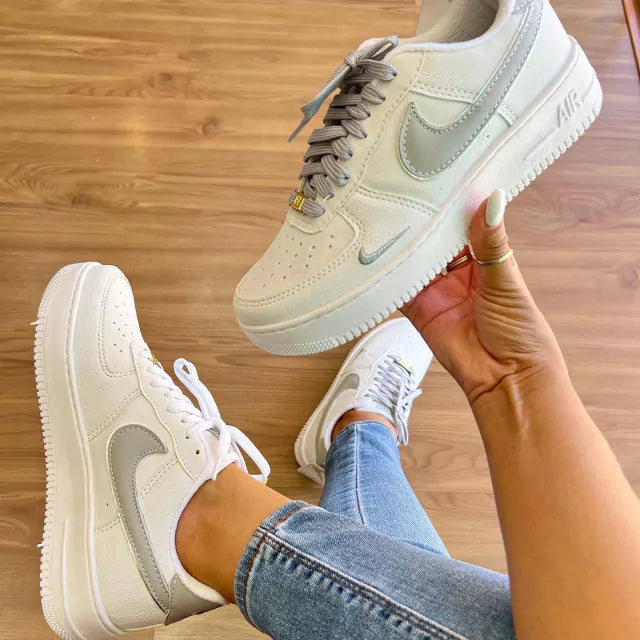 Tenis nike feminino cinza e deals branco