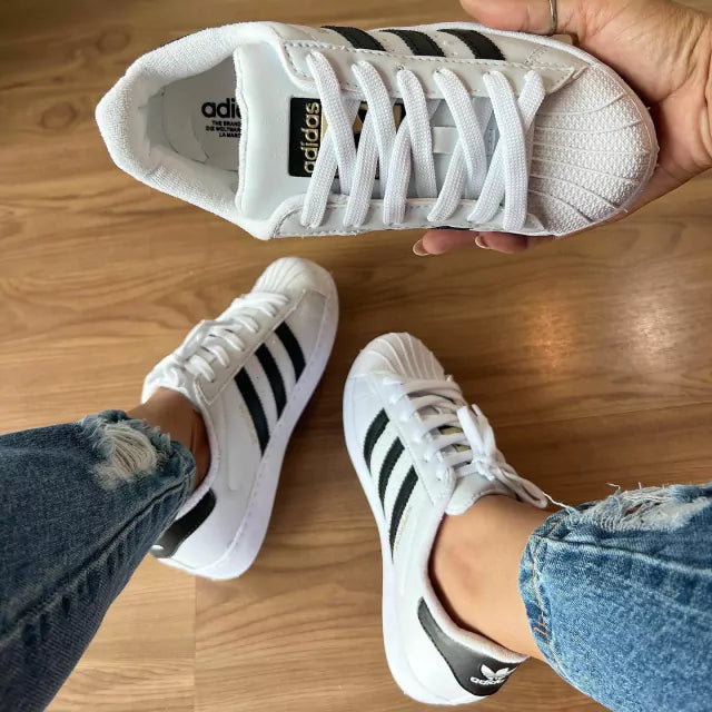 Tenis adidas superstar feminino branco deals e preto
